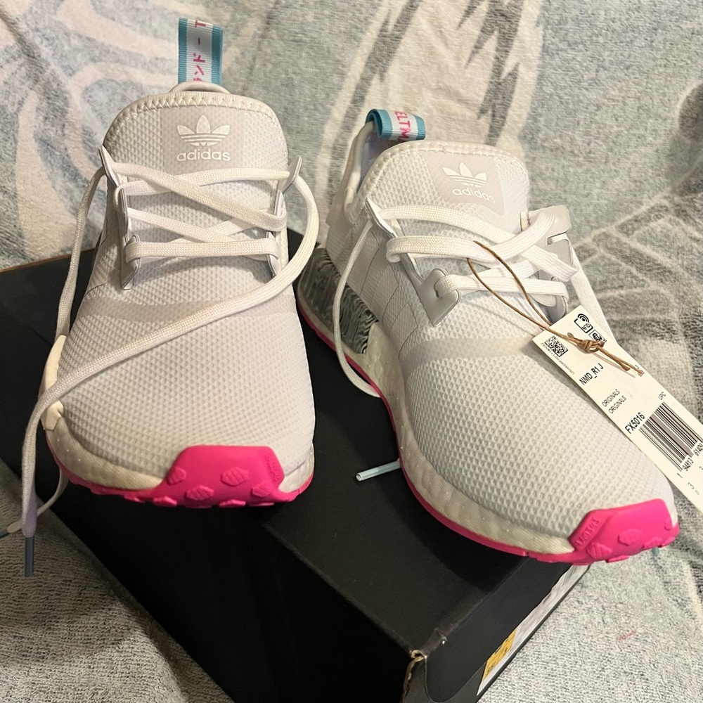 CUTE ADIDAS shoes